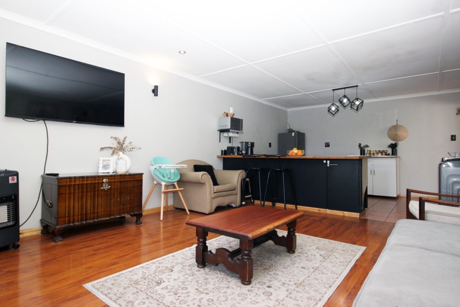 3 Bedroom Property for Sale in Lansdowne Western Cape